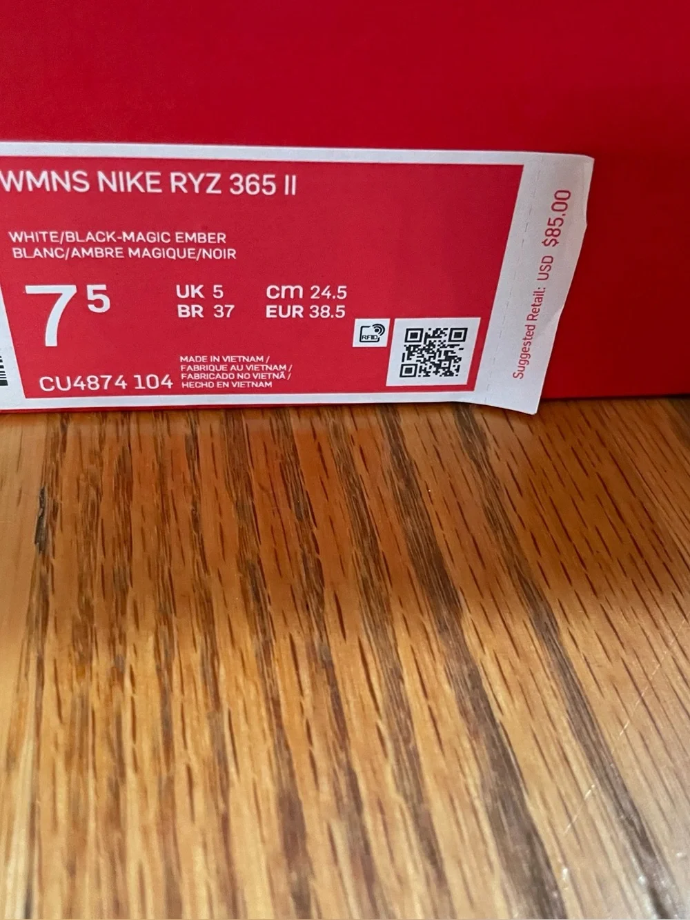 Nike RYZ 365 II Women’s Sneakers White Magic Ember Size 7.5 NIB